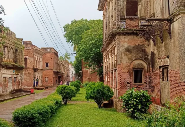 Ancient ruined buildings in Panam City