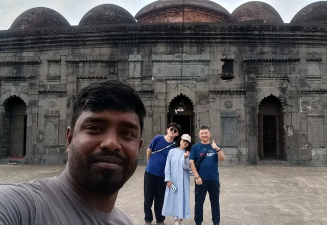 Front side of Choto Sona Mosque