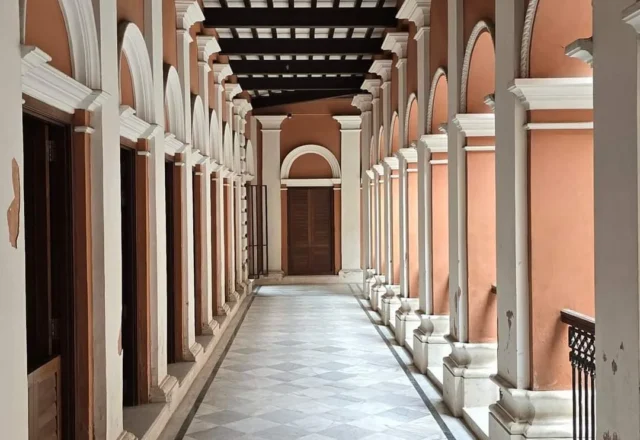 Hall of Boro Sardar Bari