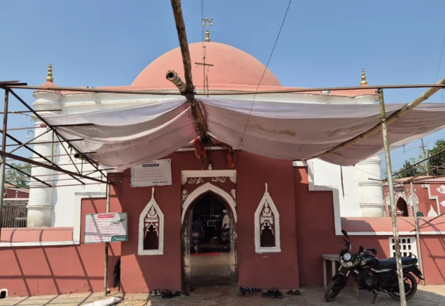 Khan Jahan Ali tomb gate front view