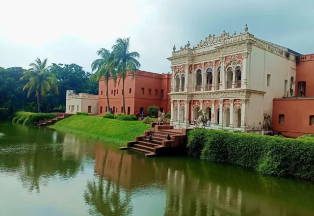 Lakeside view of Boro Sardar Bari