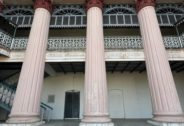 Pillar view Puthia