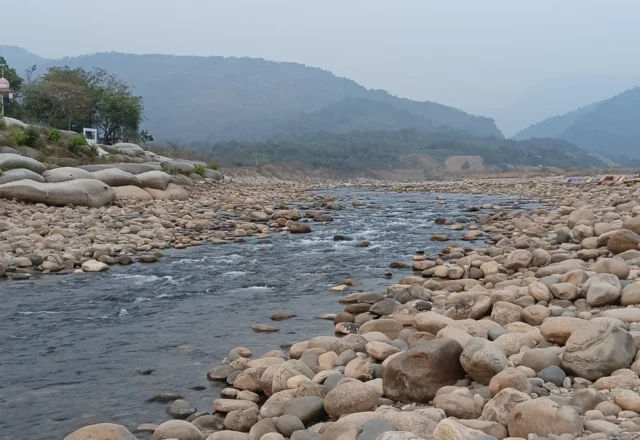 Sylhet Sada Pathor (White Stone)