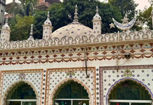 Architectural beauty of Star Mosque in Dhaka