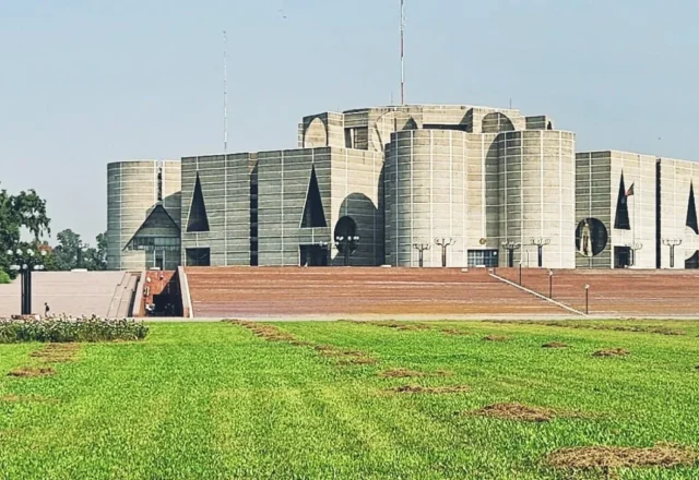 Bangladesh National Parliament building – an iconic architectural symbol by Louis I. Kahn