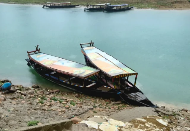 Boat station at Lala Khal