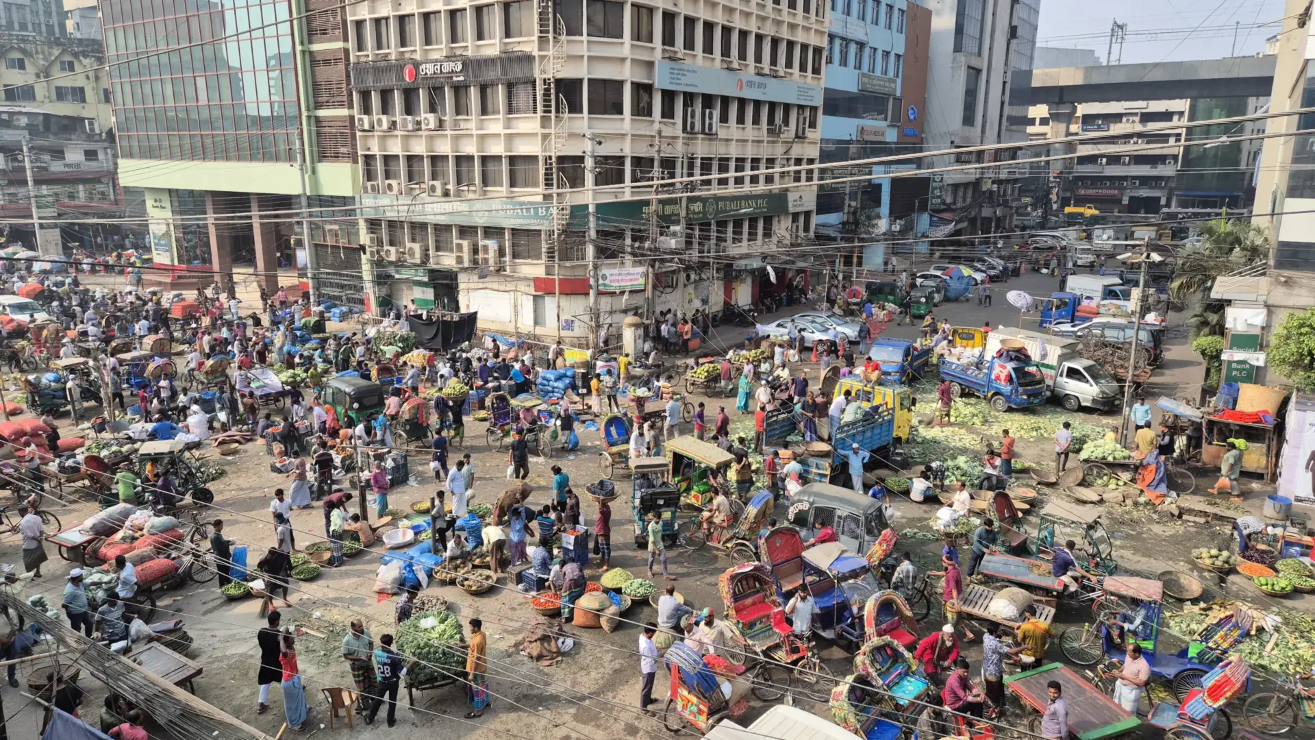 Roof top view of Kawran Bazar in Dhaka
